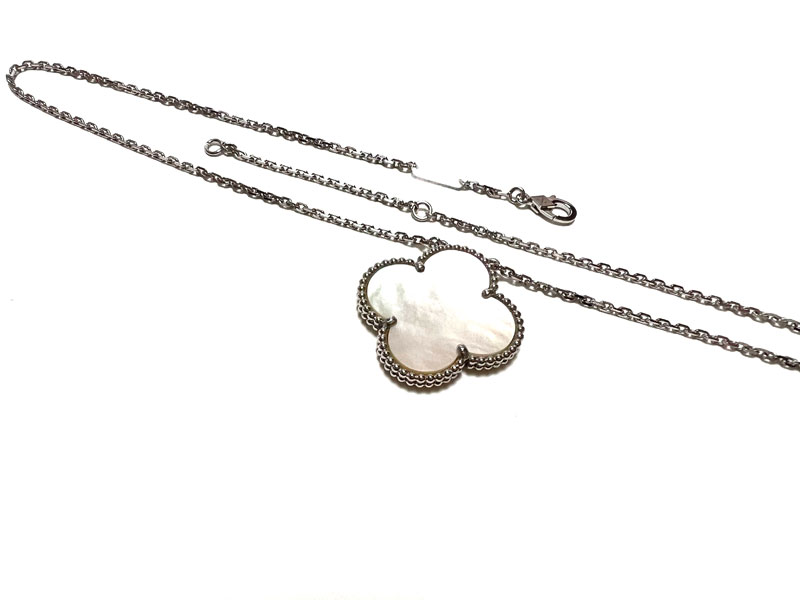 ヴァンクリーフ入荷しました！