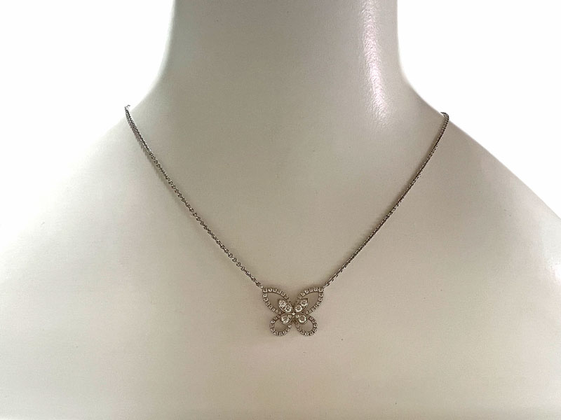 GRAFF バタフライ シルエット ダイヤモンド ペンダント